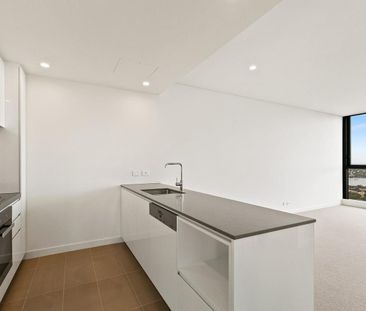 CONTEMPORARY APARTMENT WITH PANORAMIC WATER VIEWS - Photo 3