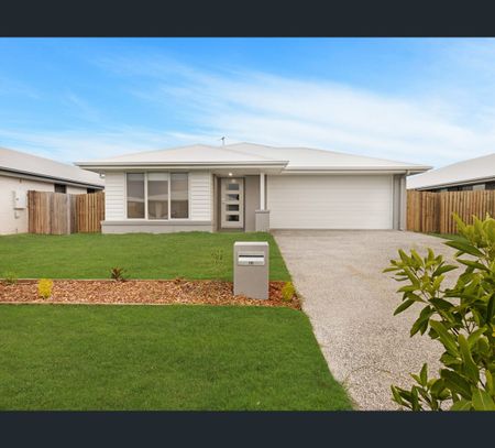 10 Eastminster Street, Eli Waters, Qld 4655 - Photo 2