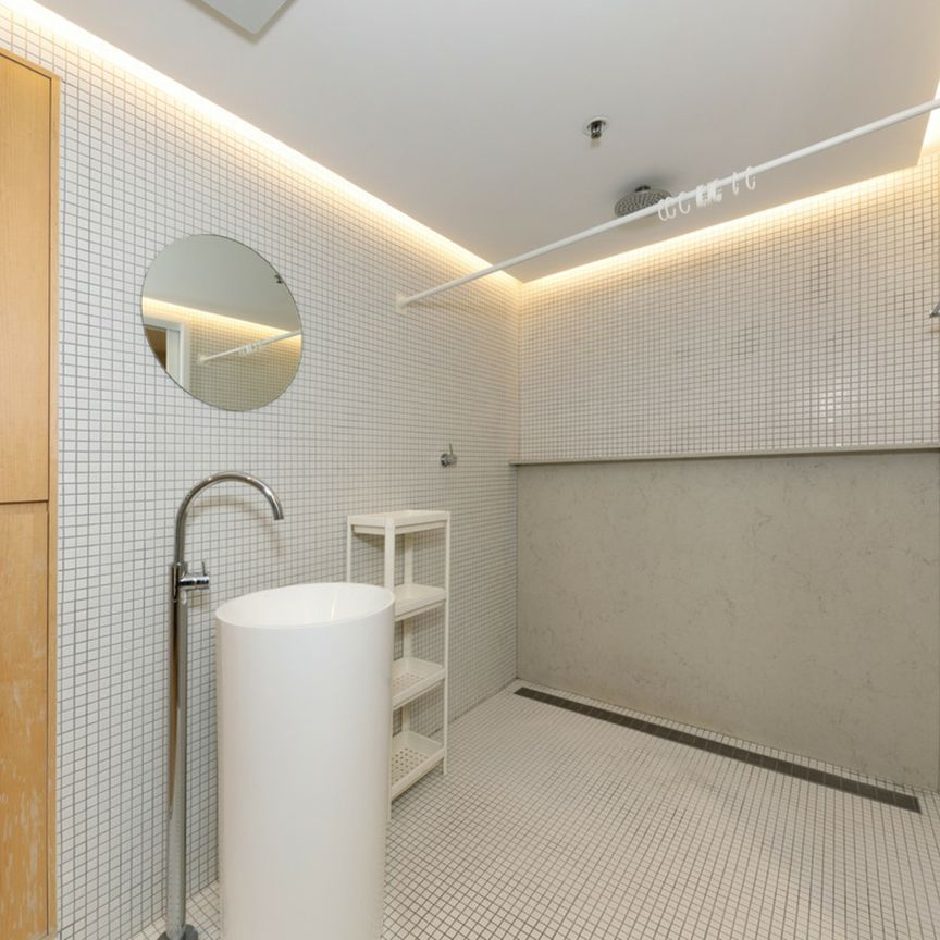 Modern and Stylish Furnished Apartment! - Photo 1