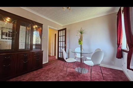 2 Bed Flat, Ash-Hill Drive, AB16 - Photo 2