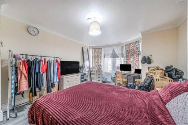 3 bedroom flat to rent - Photo 1