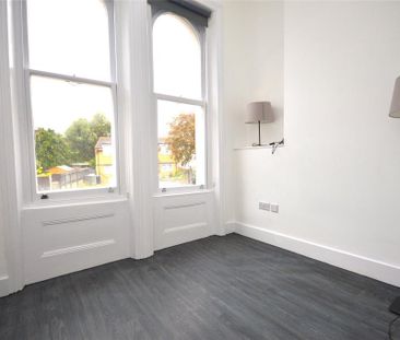 3 bedroom apartment to rent - Photo 6