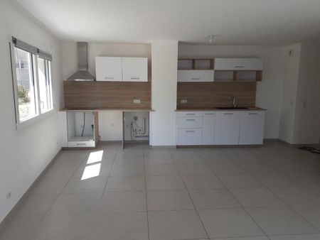 Location Appartement 4 pièces 103m² ANNECY 74000 - Photo 4