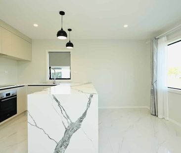 Family home Otara - Photo 2