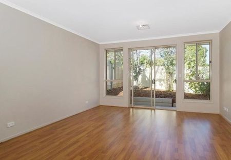 Modern Low Maintenance Living&excl; - Photo 4