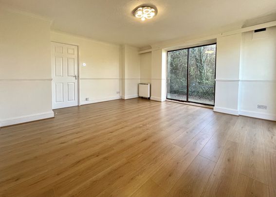 Flitcroft Lea, High Wycombe - Photo 1