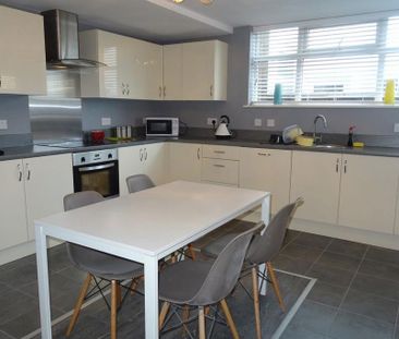 1 bedroom in a house share to rent - Photo 4