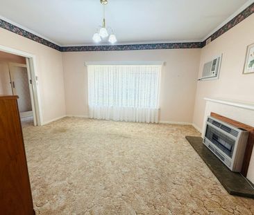 Charming Family Home in Edwardstown – 8 Gilpipi Avenue - Photo 2