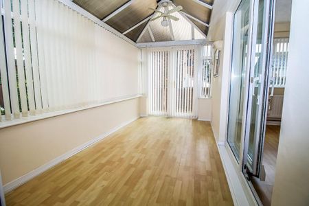 3 bedroom semi-detached house to rent - Photo 4