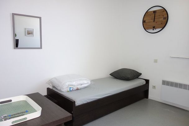 Location Appartement 1 pièce 18m² NIMES 30000 - Photo 1