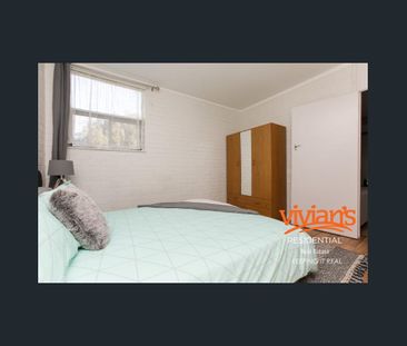 FULLY FURNISHED AND EQUIPPED IN A PRIME LOCATION!! - Photo 1