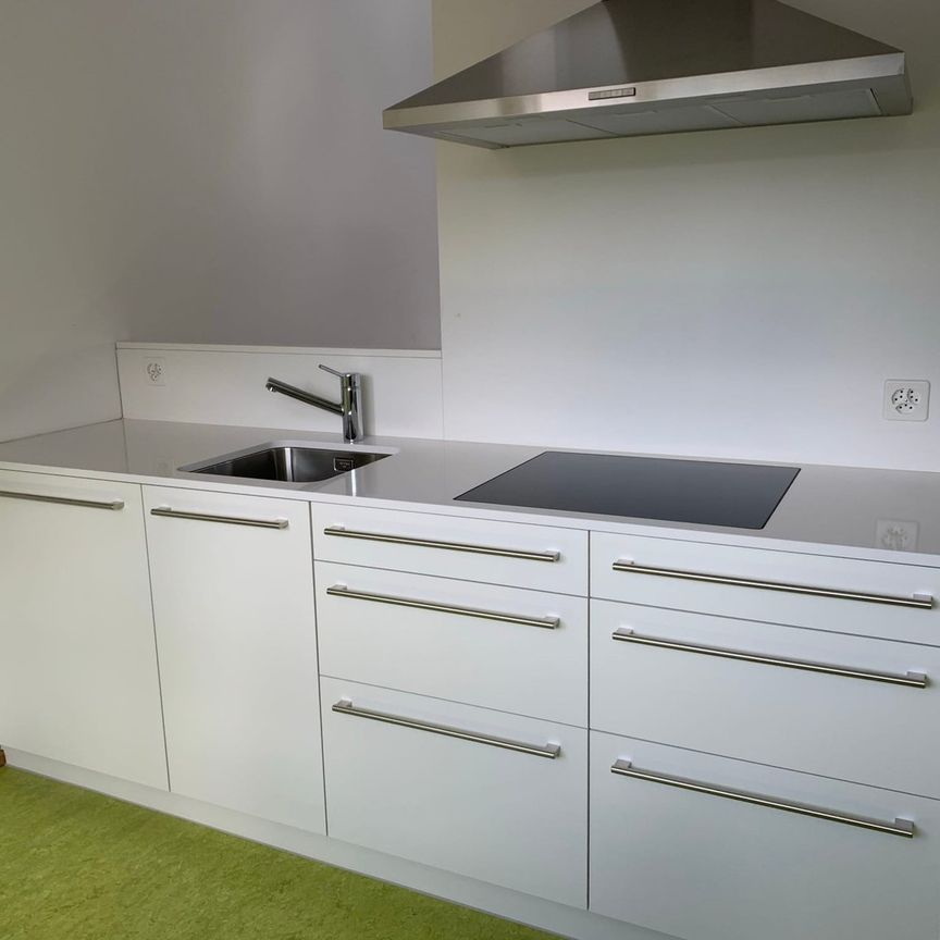 Charmante Dachwohnung - Foto 1