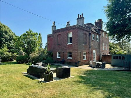 4 Bedroom House - Titchfield Road, Stubbington - Photo 4