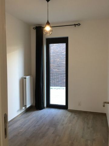 Uitstekend gelegen 2-slpk appartement met terras, autostaanplaats en kelderberging - Foto 3