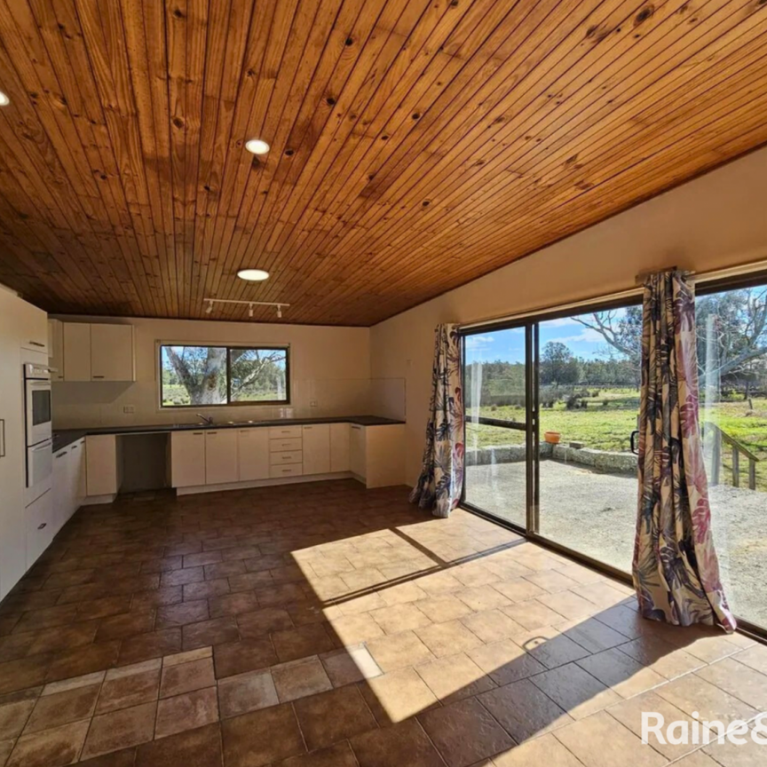 Modern Country Living in Pyree - Photo 1