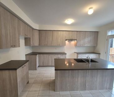 For Lease - 1031 Pisces Trail, Pickering, Ontario - Photo 6