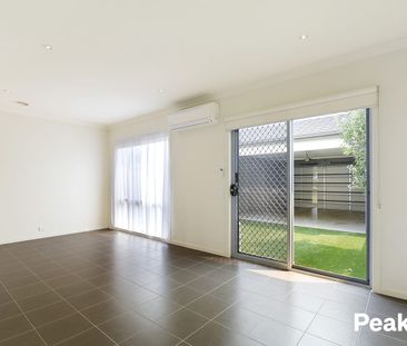 Spacious Townhouse In Arena Estate Location - Photo 1