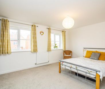 4 bedroom detached house to rent - Photo 6