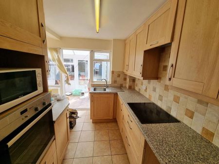 2 bedroom terraced house to rent - Photo 2