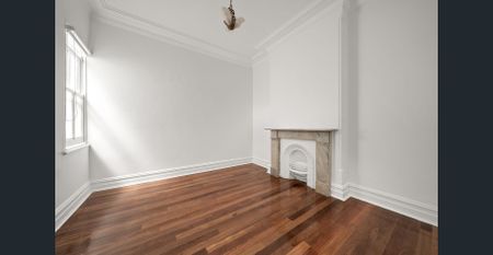 Refined terrace living in a quiet setting - Photo 2