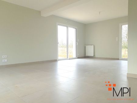 Location Maison 6 pièces 102m² - Photo 2