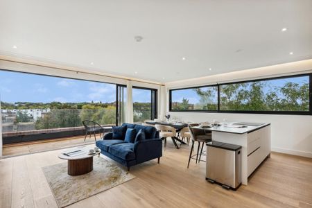 3 bedroom flat to rent - Photo 3