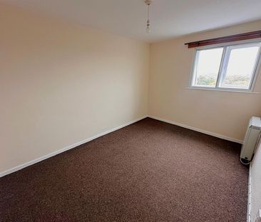 2 bedroom Flat To Let - Photo 6