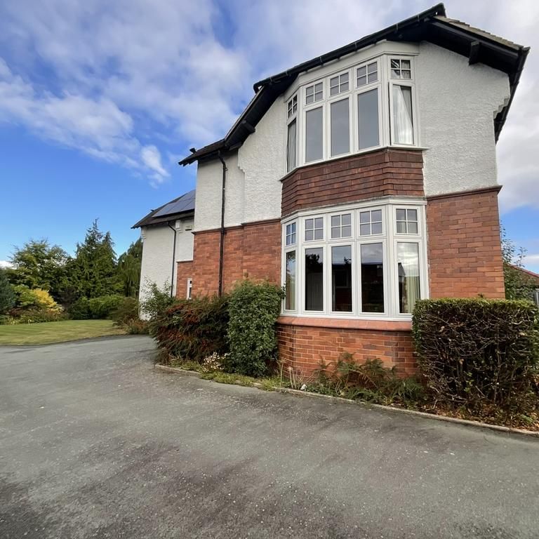 4 bedroom detached house to rent - Photo 1