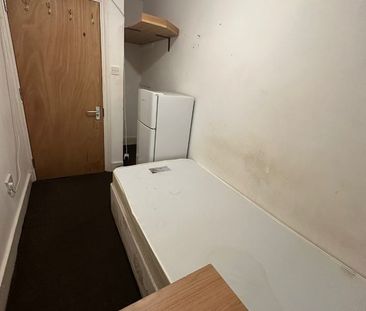 Room in a Shared Flat, Denzil Road, NW10 - Photo 6