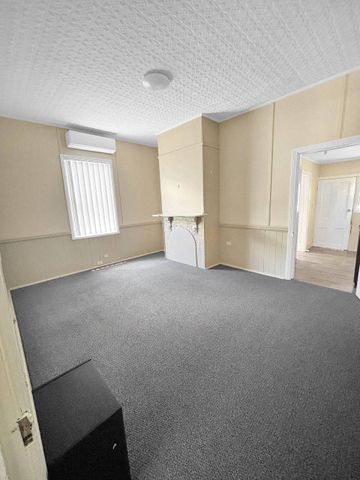 Charming 3 Bedroom Cottage - Photo 5