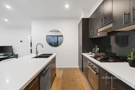 2/6 Prince Edward Avenue, Mitcham - Photo 5