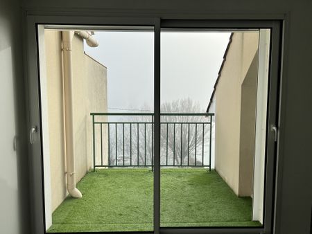 Location Appartement 3 pièces 59m² CORBEIL ESSONNES 91100 - Photo 4