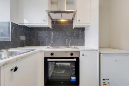 1 bedroom flat to rent - Photo 5