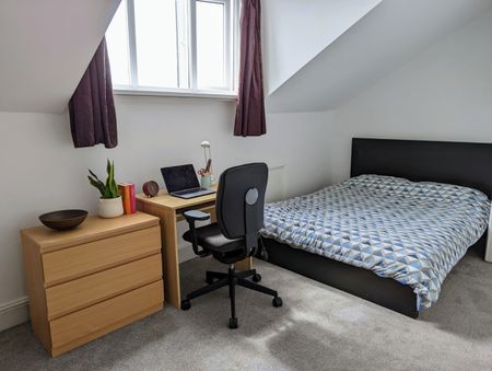 5 Bed Terraced House, Victoria Road, LS6 - Photo 3