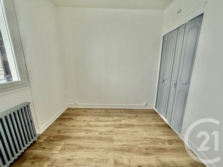 Location Maison 4 pièces 61m² ST PIERRE LES NEMOURS 77140 - Photo 2