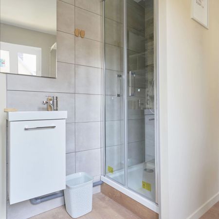 CITE L Roommate 3 Bedrooms at Troyes - Photo 3