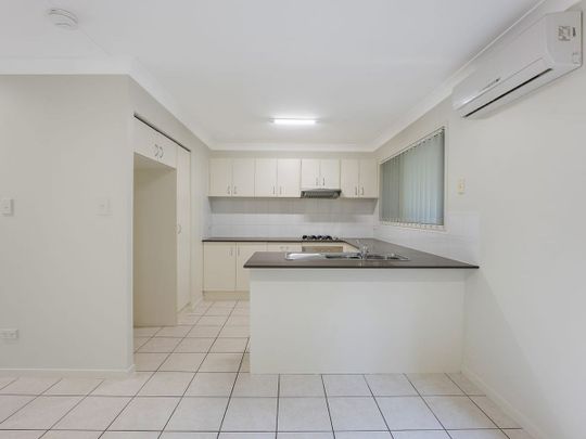 3 Bedroom Townhouse in Heart of Mango Hill - Photo 1