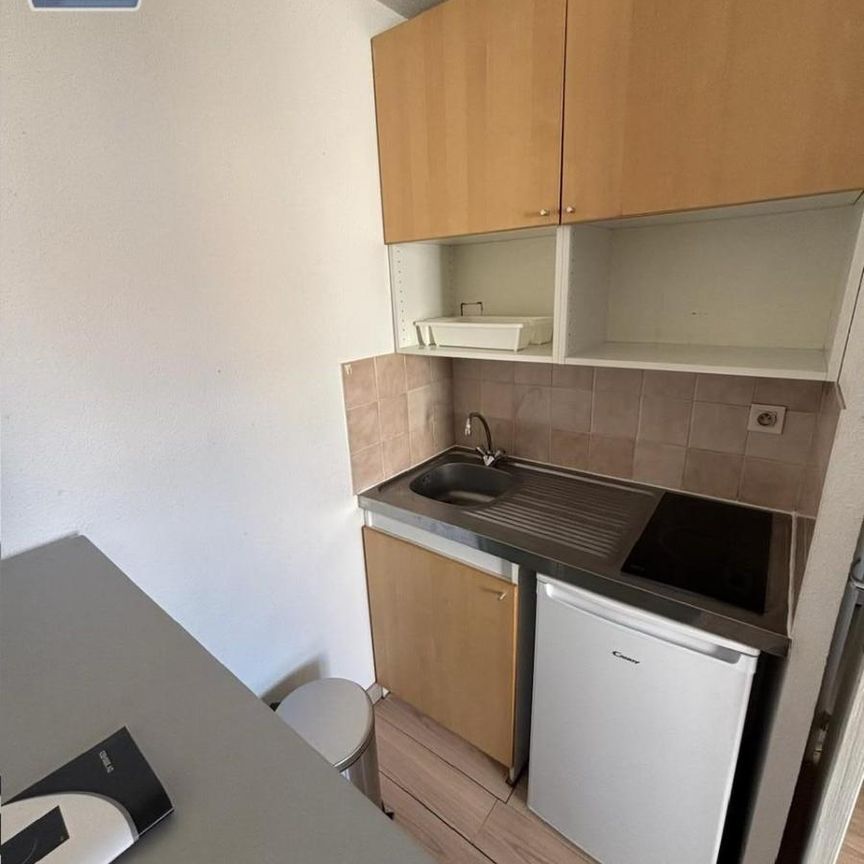 Location Appartement 1 pièce 19m² POITIERS 86000 - Photo 1