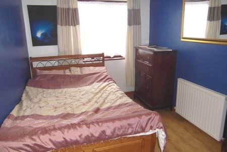 4 bedroom terraced house to rent - Photo 5