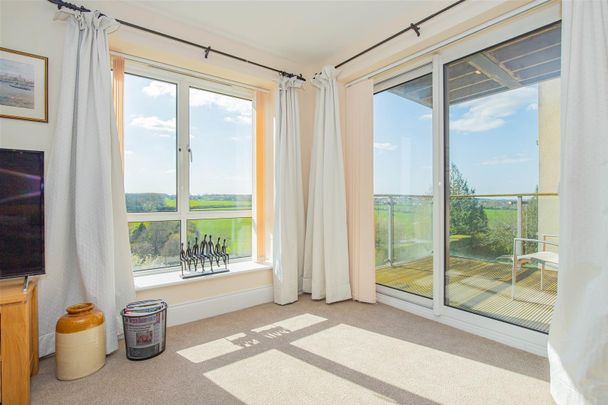 Wellsway, Keynsham, Bristol - Photo 1