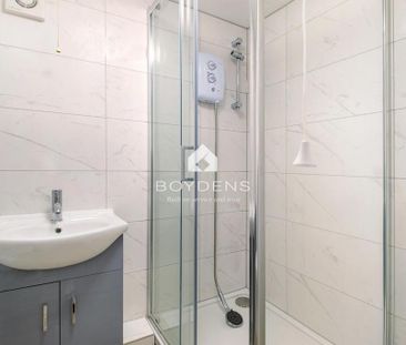 Terraced house to rent - Photo 2