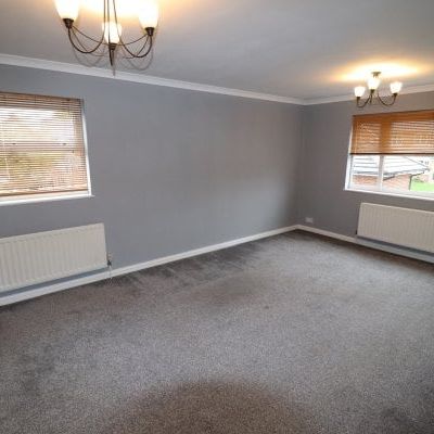 BILLERICAY TOWN CENTRE, Property for rent - Photo 1