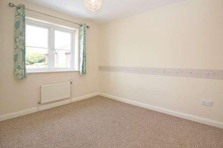 Towcester - Wonderful Bed Semi Fully Redecorated & New Carpets, NN12 - Photo 3