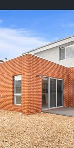 Stunning 5-Bedroom Family Home - Photo 3