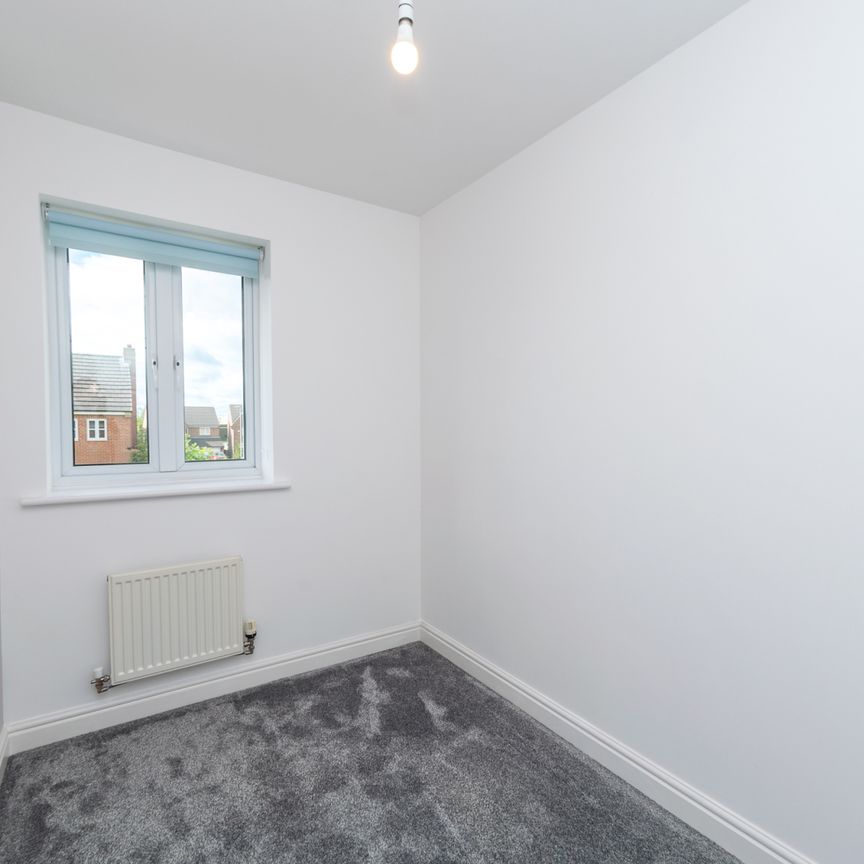 SHIRE ROAD MORLEY LEEDS LS27 0BF - Photo 1