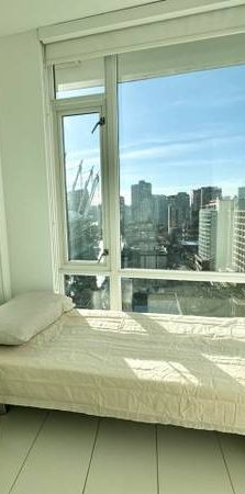 Bright Private Flex Room for Rent – Cosmo Building - Photo 1