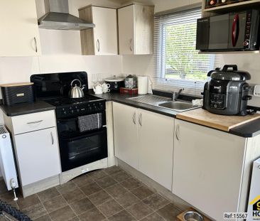 2 bed Park Home in New-Dover Caravan Park Low road, Harwich, CO12 3TS - Photo 6