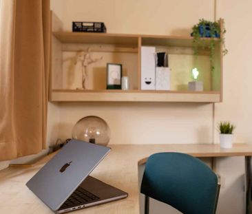 Standard Plus (Shared Bathroom) - Photo 5