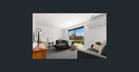 Charming Family Home in Narre Warren South - Photo 3