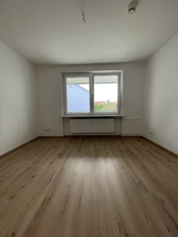 Helle 3-Zimmerwohnung mit Sonnenbalkon - Foto 3